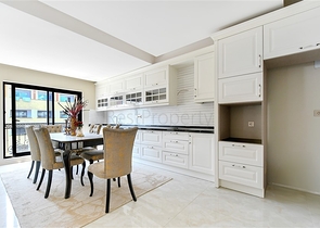 Geräumiges 3+1 Penthouse mit Meerblick, nur 50 m vom Strand entfernt