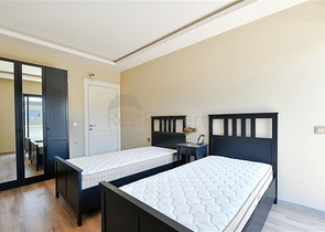 Geräumiges 3+1 Penthouse mit Meerblick, nur 50 m vom Strand entfernt