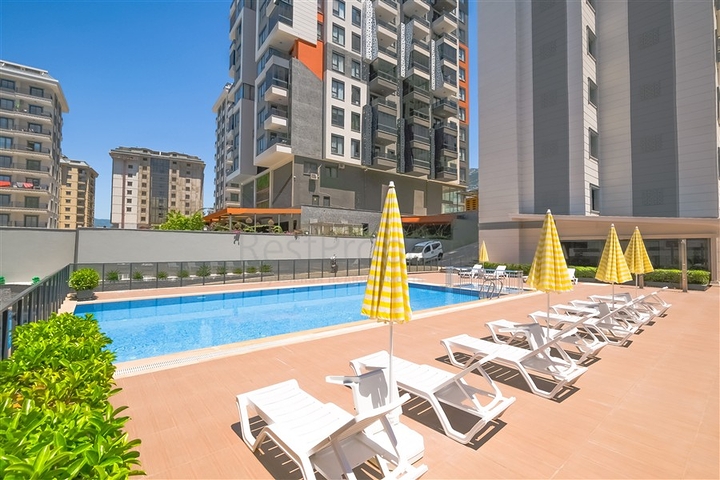 Modernes 2+1 Penthouse in einem prestigeträchtigen Komplex in Mahmutlar Modernes 2+1 Penthouse in einem prestigeträchtigen Komplex in Mahmutlar