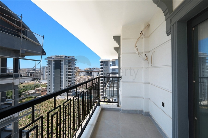 Modernes 2+1 Penthouse in einem prestigeträchtigen Komplex in Mahmutlar Modernes 2+1 Penthouse in einem prestigeträchtigen Komplex in Mahmutlar