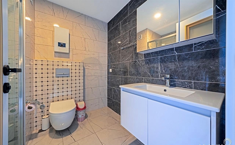 Geräumige 3+1 möblierte Wohnung in einer modernen Wohnanlage in Avsallar