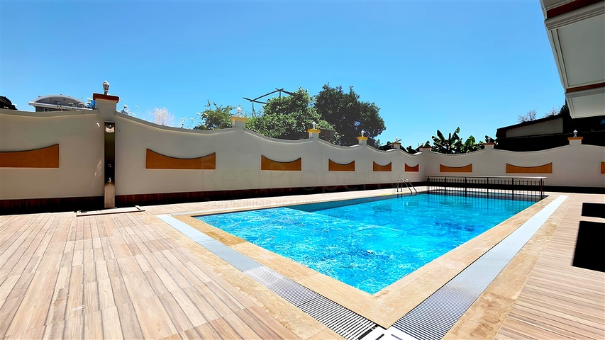 Penthouse am Meer mit großer Terrasse im Stadtteil Kargajak 