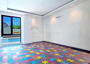 Penthouse am Meer mit großer Terrasse im Stadtteil Kargajak 