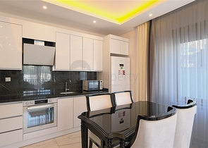 Geräumige möblierte Maisonette mit Terrasse und Meerblick in einer modernen Wohnanlage