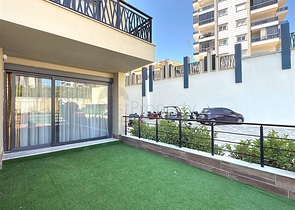 Geräumige möblierte Maisonette mit Terrasse und Meerblick in einer modernen Wohnanlage
