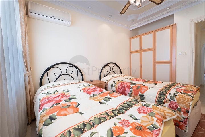 Gemütliche möblierte 2+1-Wohnung in der Nähe des Strandes in der Gegend von Tosmur