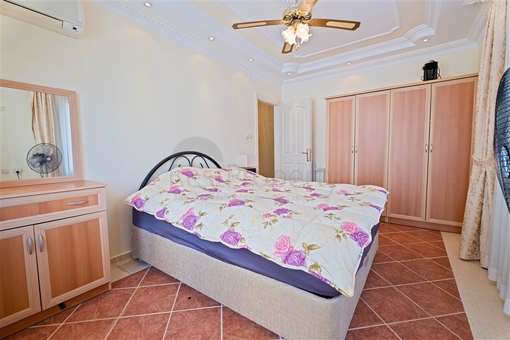 Gemütliche möblierte 2+1-Wohnung in der Nähe des Strandes in der Gegend von Tosmur