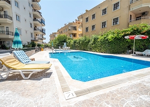 Gemütliche möblierte 2+1-Wohnung in der Nähe des Strandes in der Gegend von Tosmur