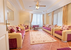 Gemütliche möblierte 2+1-Wohnung in der Nähe des Strandes in der Gegend von Tosmur