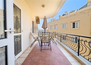 Gemütliche möblierte 2+1-Wohnung in der Nähe des Strandes in der Gegend von Tosmur