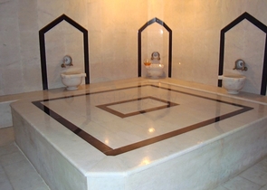 Komfortable möblierte 2+1-Wohnung in einer gepflegten Wohnanlage in der Gegend von Djikcilli