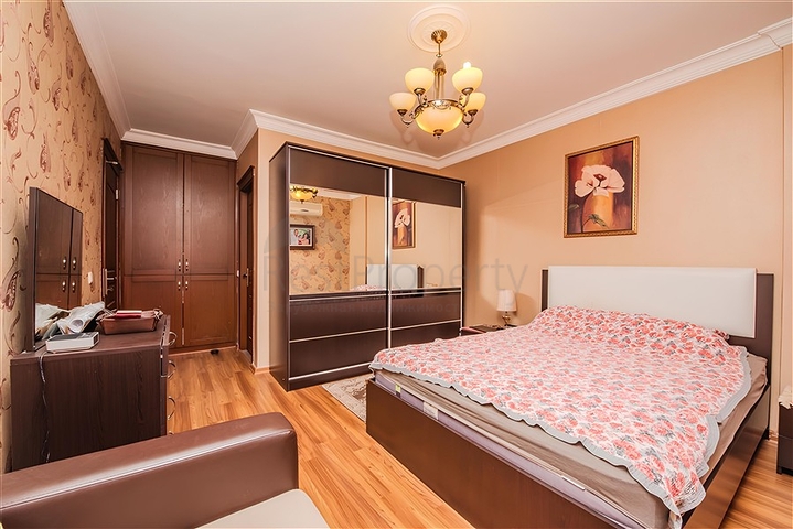 Geräumige 5+1-Wohnung mit Panoramablick und zu Fuß erreichbar zum Meer in der Gegend von Tosmur