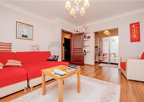 Geräumige 5+1-Wohnung mit Panoramablick und zu Fuß erreichbar zum Meer in der Gegend von Tosmur