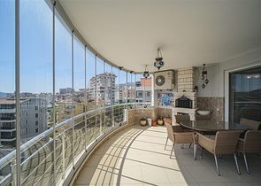 Gemütliche 2+1 Wohnung in einer Wohnanlage mit Infrastruktur in der Gegend von Dschikkilli