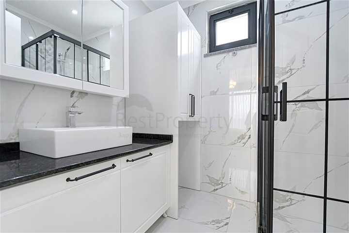 Moderne 3+1-Villa mit Panoramablick auf das Meer im Stadtteil Bektas