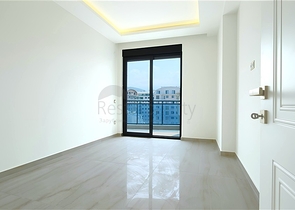 Geräumige 5+1-Wohnung mit Meerblick im Zentrum von Alanya