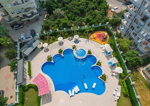 Geräumige 5+1-Wohnung mit Meerblick im Zentrum von Alanya