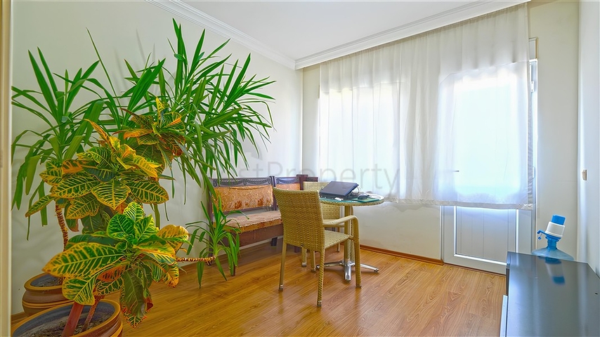 Geräumige 4+1-Wohnung im Stadtteil Oba - für ein komfortables Leben am Meer