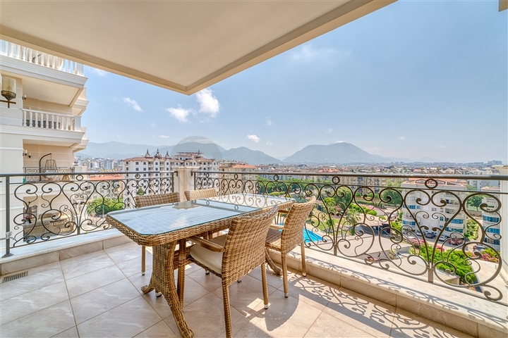 Geräumige Wohnung mit Meerblick in einem der besten Komplexe von Alanya