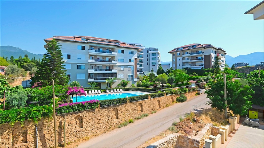 Geräumige möblierte 2+1-Wohnung in einer gepflegten Wohnanlage mit reicher Infrastruktur Geräumige möblierte 2+1-Wohnung in einer gepflegten Wohnanlage mit reicher Infrastruktur