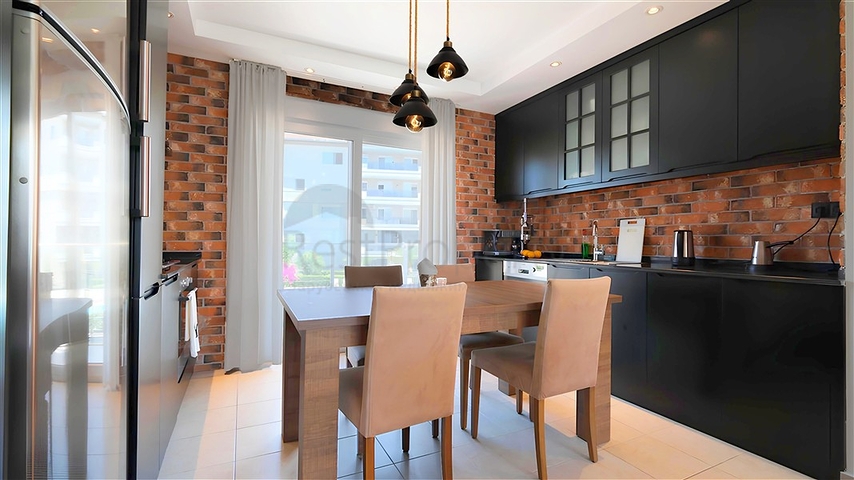 Geräumige möblierte 2+1-Wohnung in einer gepflegten Wohnanlage mit reicher Infrastruktur Geräumige möblierte 2+1-Wohnung in einer gepflegten Wohnanlage mit reicher Infrastruktur