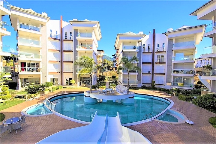 Geräumige möblierte 2+1-Wohnung in einer gepflegten Wohnanlage mit reicher Infrastruktur Geräumige möblierte 2+1-Wohnung in einer gepflegten Wohnanlage mit reicher Infrastruktur