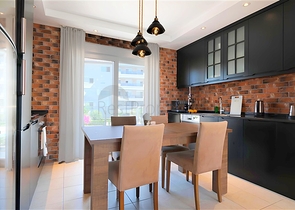 Geräumige möblierte 2+1-Wohnung in einer gepflegten Wohnanlage mit reicher Infrastruktur Geräumige möblierte 2+1-Wohnung in einer gepflegten Wohnanlage mit reicher Infrastruktur