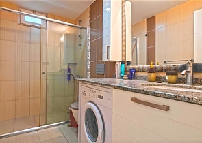 Geräumige möblierte 2+1-Wohnung in einer gepflegten Wohnanlage mit reicher Infrastruktur Geräumige möblierte 2+1-Wohnung in einer gepflegten Wohnanlage mit reicher Infrastruktur