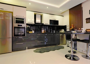 Gemütlichkeit und Komfort am Meer: Wohnung mit idealer Lage in Tosmur