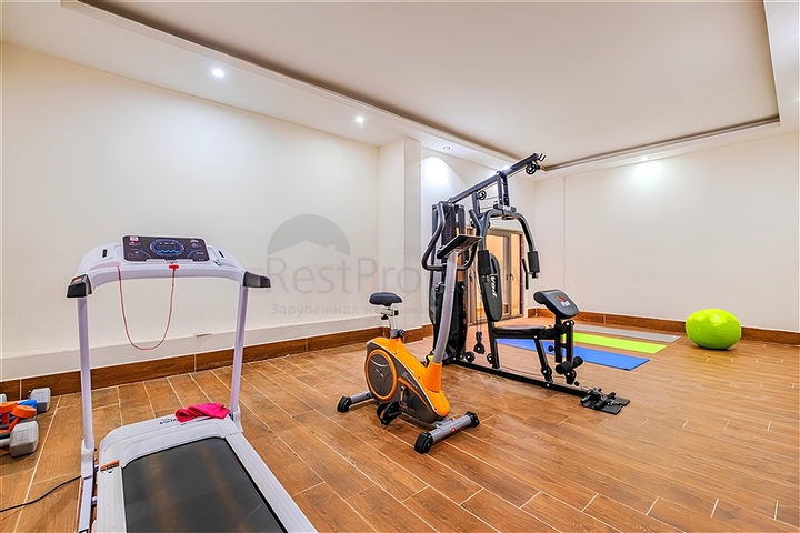 Moderne Wohnung umgeben von Natur und Meer