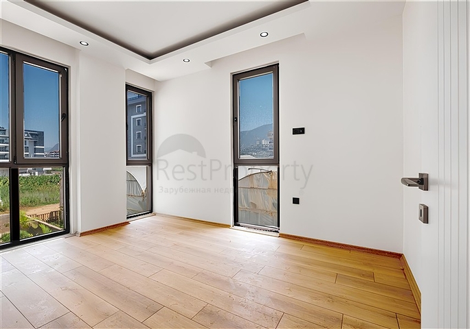 Moderne Wohnung umgeben von Natur und Meer