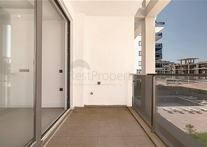 Moderne Wohnung umgeben von Natur und Meer