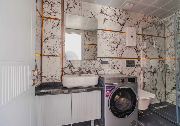 Moderne Wohnung mit Garten am Meer in einer malerischen Gegend