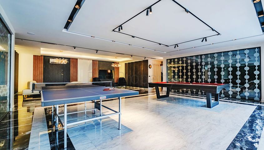 Moderne Wohnung mit Garten am Meer in einer malerischen Gegend