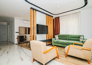 Moderne Wohnung mit Garten am Meer in einer malerischen Gegend