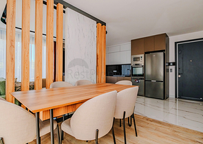 Moderne Wohnung mit Garten am Meer in einer malerischen Gegend