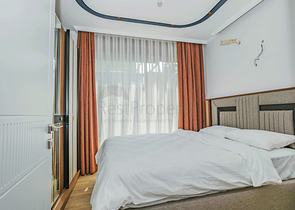 Moderne Wohnung mit Garten am Meer in einer malerischen Gegend