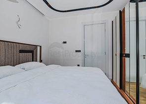 Moderne Wohnung mit Garten am Meer in einer malerischen Gegend