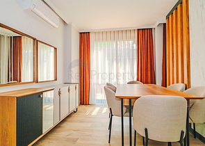 Moderne Wohnung mit Garten am Meer in einer malerischen Gegend