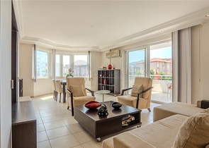 Gemütliche Wohnung in der Nähe von Kleopatra Beach