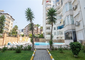 Gemütliche Wohnung in der Nähe von Kleopatra Beach