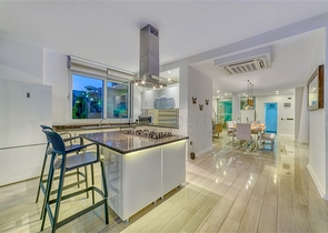 Geräumige Villa mit Panoramablick auf das Meer im Zentrum von Alanya