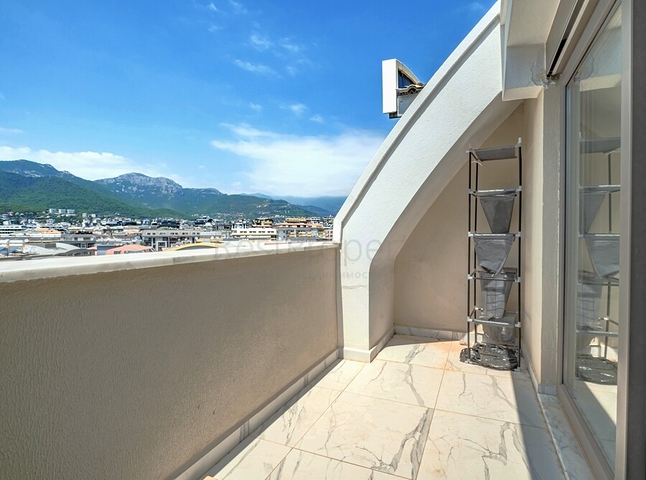 Geräumiges 4+1 Penthouse mit reicher Infrastruktur im Herzen des Bezirks Oba Geräumiges 4+1 Penthouse mit reicher Infrastruktur im Herzen des Bezirks Oba