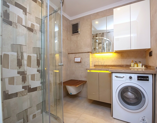 Moderne Wohnungen in einem Komplex mit einer reichen Infrastruktur im Bezirk Oba