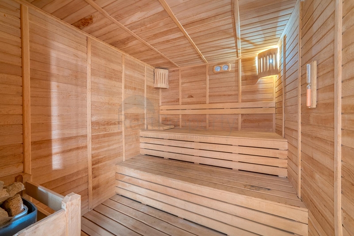 Geräumiges Penthouse am Meer mit Aussicht und Komfort 