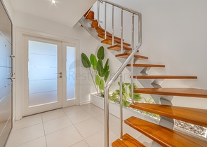 Geräumiges Penthouse am Meer mit Aussicht und Komfort 