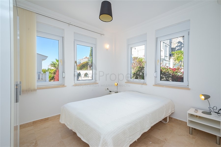 Luxusvilla mit Meerblick in der prestigeträchtigen Gegend von Konalka