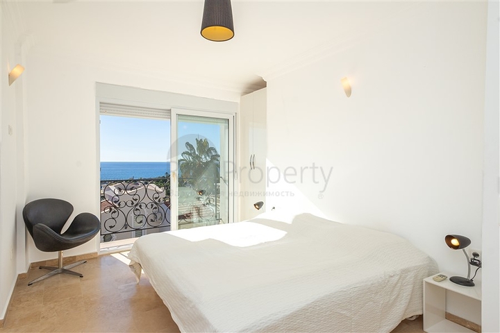 Luxusvilla mit Meerblick in der prestigeträchtigen Gegend von Konalka