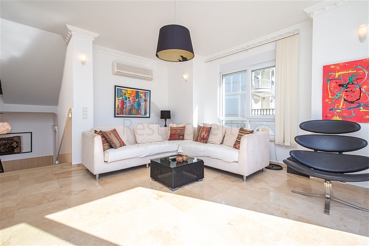 Luxusvilla mit Meerblick in der prestigeträchtigen Gegend von Konalka