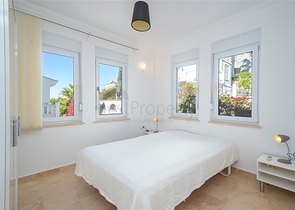 Luxusvilla mit Meerblick in der prestigeträchtigen Gegend von Konalka